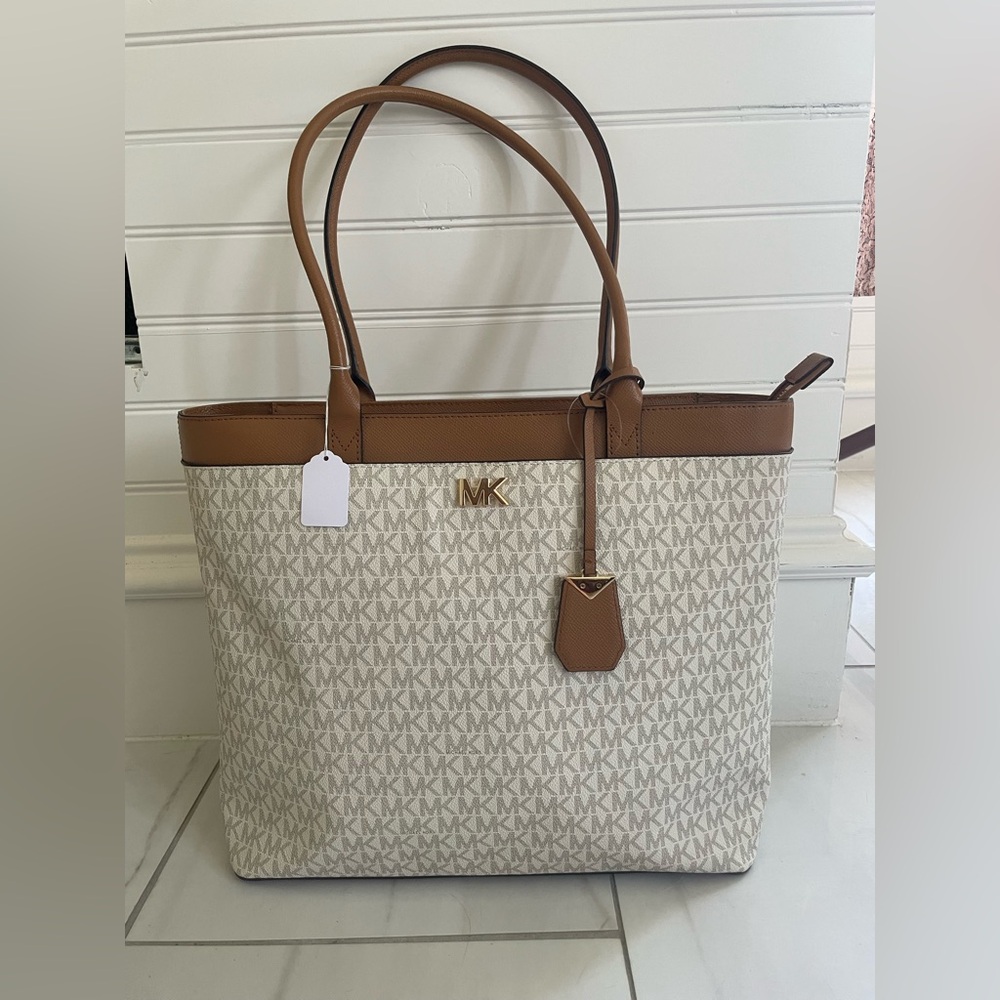 EUC Michael Kors Signature Logo Vanilla & Brown Trim Maddie Tote Bag
